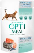 Optimeal Adult Cat Sterilised с лососем и черникой